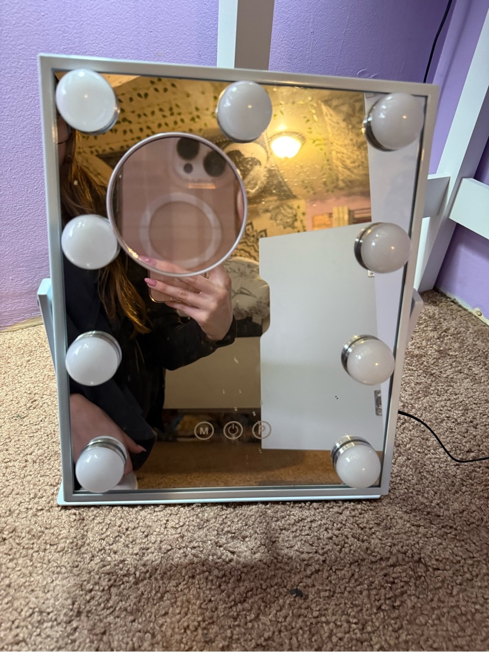 Amazon White LED Hollywood Vanity Mirror with Detachable Magnifier